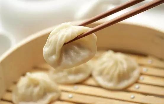 上海有哪些著(zhù)名的小吃？有什么推薦嗎？